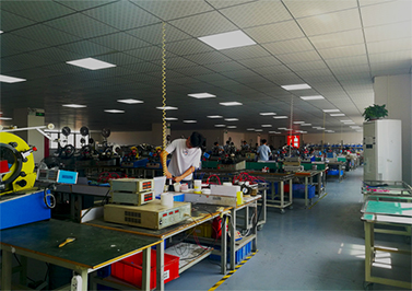 走进SMT车间 广东明丰电源电器实业五金制品的高效制造之旅